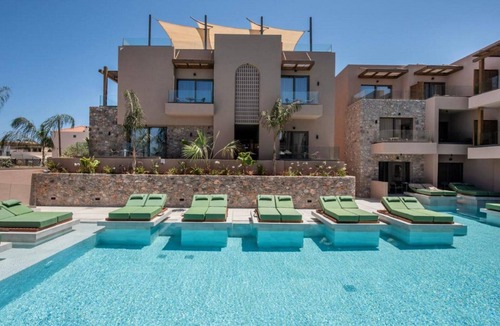 Analipsi Villa | Marvellous Chersonisos Suite | Rades Suite | Adults Only | Private Furnished.