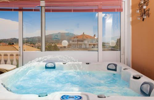 Kalpaki House | Matina's Family House with your Private Jacuzzi!