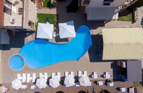 Skala Rachoniou Hotel | Mediterranean Beach Hotel