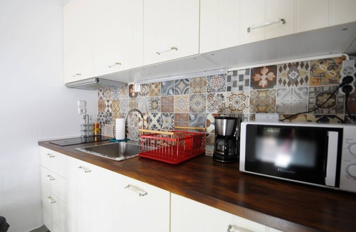 Agios Nikolaos Town Apartment | Mediterranean Stay: Serenity and Comfort Near the Sea