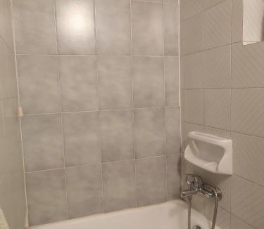 Patras Apartment | Mema's Tranquil Studio in Patra - Free Parking
