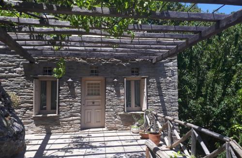 Menites Villa | Menites Springs Villa