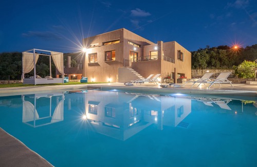 Planos Villa | Merovigli 4 Bedroom Villa with Private Pool and Sea Views