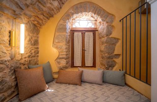 Agios Georgios Sykousis Apartment | Mills Residence
