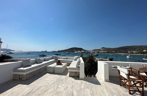Apollonia Villa | Milos AquaBliss Beachfront Villa