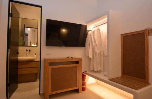Koutouloufari Villa | Mint Villa Private Pool and Jacuzzi by Checkin