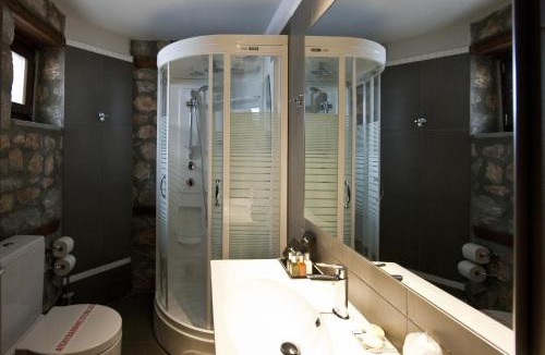 Aghios Athanasios Hotel | Miramonte Chalet Hotel Spa