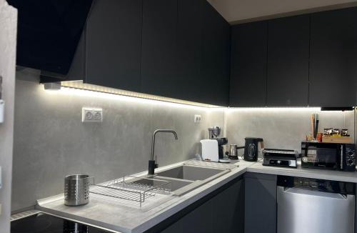 Makri Apartment | Modern Makri