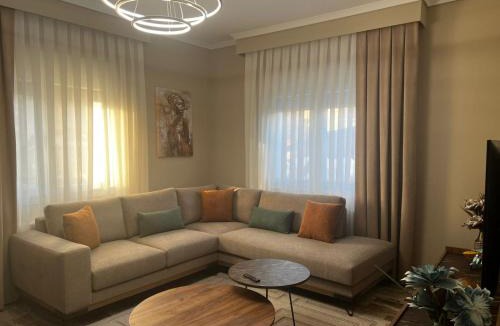 Makri Apartment | Modern Makri