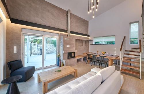 Agia Triada Villa | Moly - Luxury Villa with Heated Private Pool