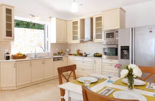 Rantatika Villa | Monodendri Blue - Two Bedroom Villa, Sleeps 4