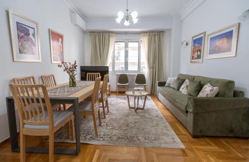 Mousio Apartment | Museum District Apartment