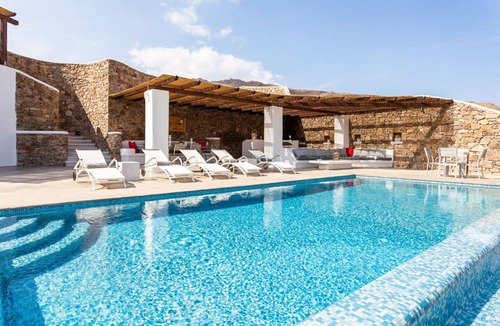 Panormos Villa | My Rental Homes - Villa Smaragdi with sea view and air conditioning