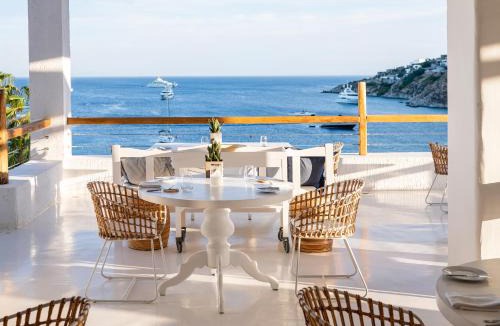 Platis Gialos Resort | Mykonos Blu, A Grecotel Resort to Live