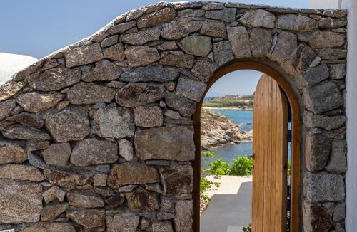 Platis Gialos House | Mykonos Le Grand Bleu Beachfront Suite