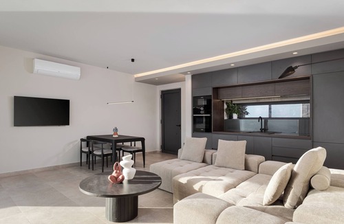 Agios Vasileios Villa | Neromai Cave Luxury Villa Three