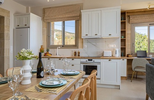 Falassarna Villa | New Villa★Prive Pool★Walk to all & Falasarna beach★FREE Daily Breakfast