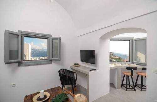 Akrotiri House | Nissos House 2BR-Rooftop Lounge+Caldera View