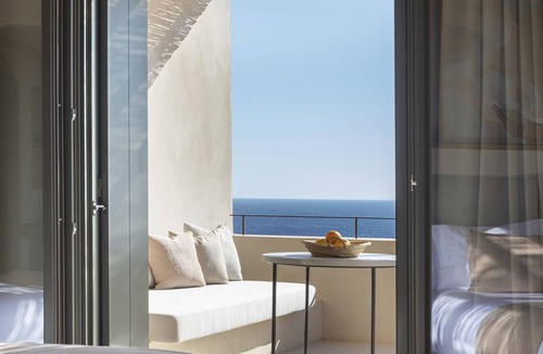 Sifnos Hotel | NOS Hotel & Villas