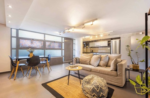 Gazi Apartment | O&O Group - Gazi Metro APT Urban Balcony Oasis