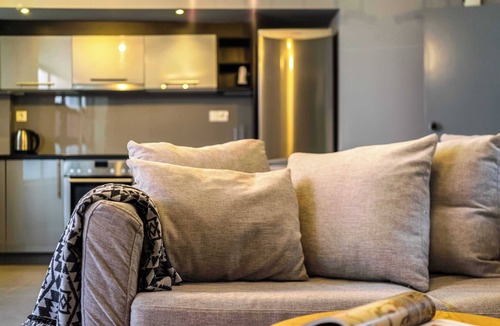 Gazi Apartment | O&O Group - Gazi Metro APT Urban Balcony Oasis