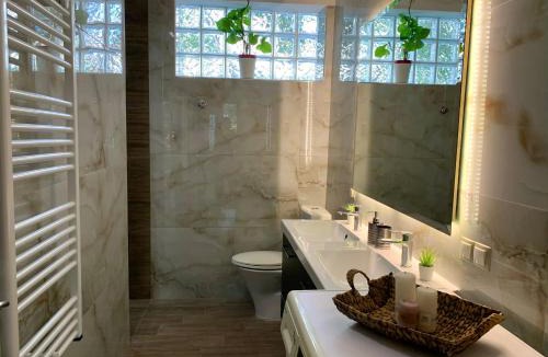 Evosmos Apartment | Oasis Luxury detached House in Thessaloniki with Hydromassage