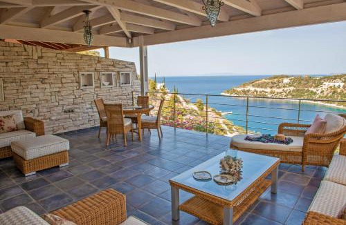 Katakali House | Oasis Resort