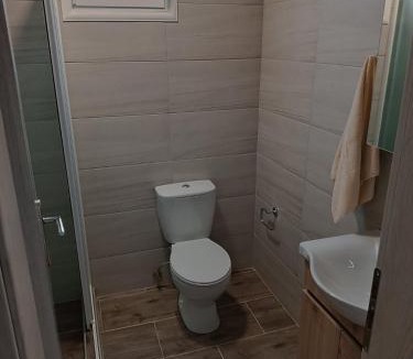 Salamis House | Oli's Sea House