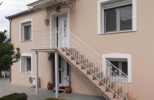 Kastraki Apartment | Olive Grove