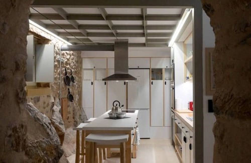Lefktron Villa | Olive Press 1816 | Pool & Terrace | Walk to Beach