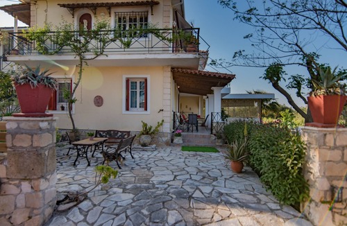 Pantokratoras Apartment | Olive Tree Apartment