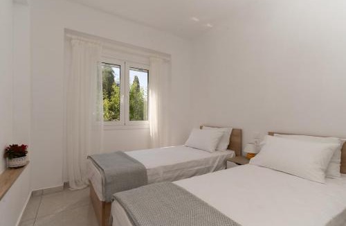 Pantokratoras Apartment | Onar House - Modern Stay in Nature