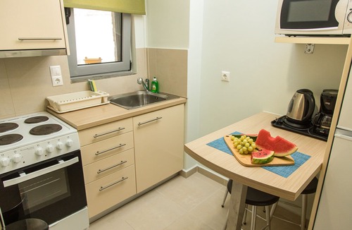 Katouna Apartment | One Bedroom Apartment with a breezy Sea-View balcony. Breakfast included.