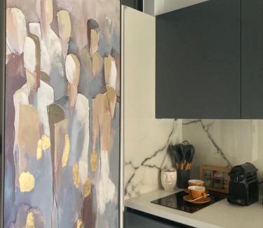 Vouliagmeni Apartment | Only2Suites