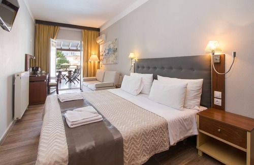 Gouvia Hotel | Opera Blue Hotel