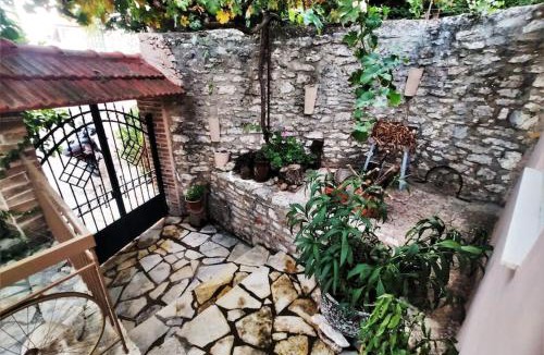 Lepreo House | Panorea's Stone House