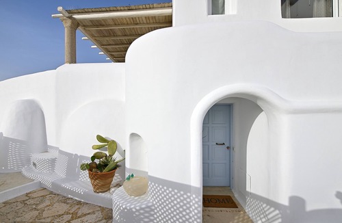 Platis Gialos Villa | Paraga Scorpios Villa 2 7mins walk to beach by Calypso Sunset Villas