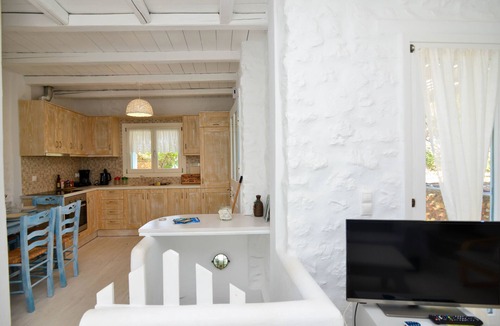 Parikia House | Paros Beach front cycladic house 4 min from port