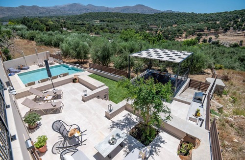 Damavolos Villa | Pavlina
