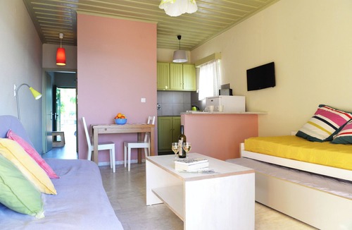 Marathopoli House | Peaceful retreat by the Ionian Sea