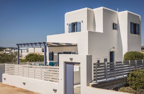 Aliki House | Pebble Summer House