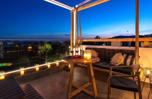 Pefkos Apartment | Pefkos Allure Luxury Suites with an outdoor Jacuzzi