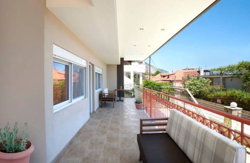 Kineta House | PEGGY'S VILLA 50 SQM