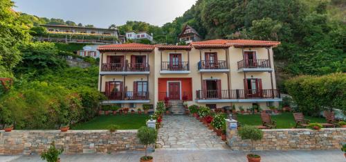 Papa Nero Hotel | Pelagos Hotel