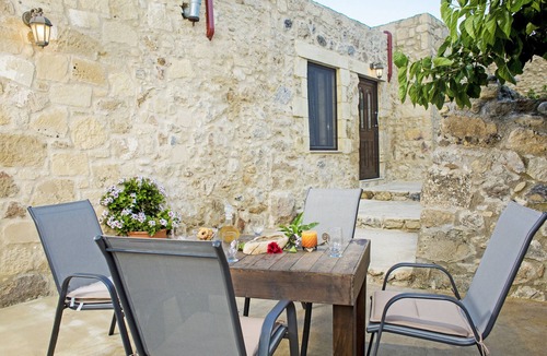 Vlasiana House | Petrakis Cretan Homes "KIPOS"
