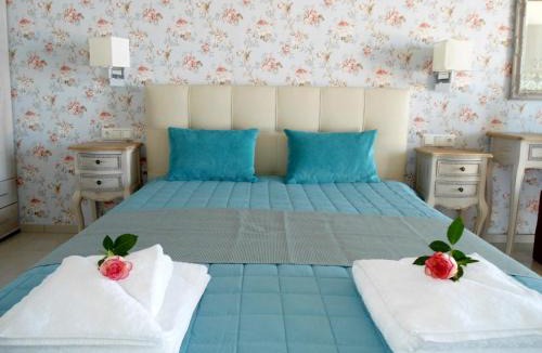 Palaiochora Apartment | Petrakis sunset
