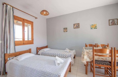 Koiliomenos Cabin | Pine tree apartment & sunset