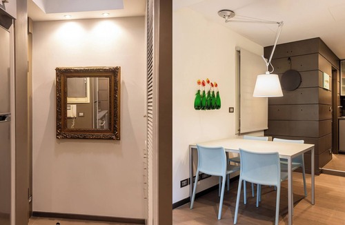 Athens City Centre Apartment | Plaka: Stylish Flat Overlooking Cathedral Sq. CM1