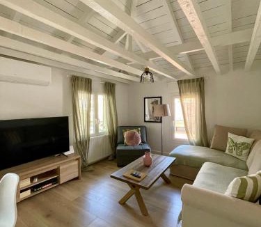 Amphipolis Villa | Plane Tree House