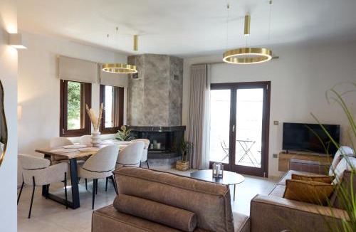 Kato Lechonia Villa | Pnoẽs Pelion Luxury Seaview Villa with priv Garden